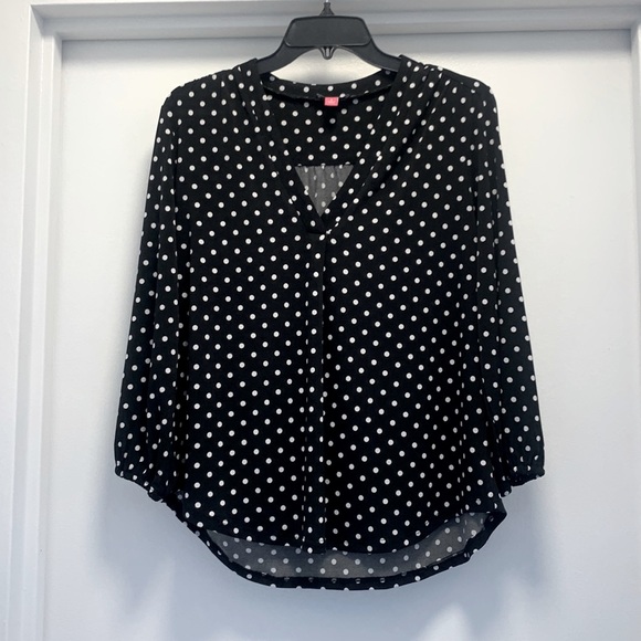 Vince Camuto - Black & White top - Size Small, EXCELLENT CONDITION - Picture 1 of 6